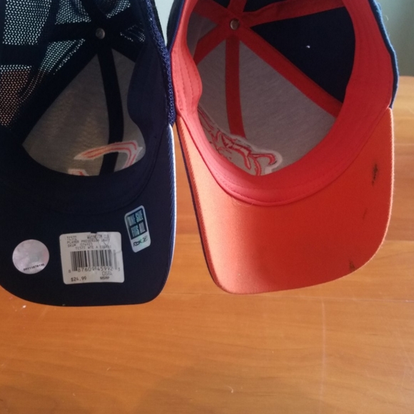 2 Chicago Bears mens hats - Picture 3 of 4